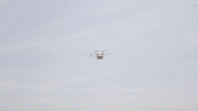 航拍无人机天空飞行画面