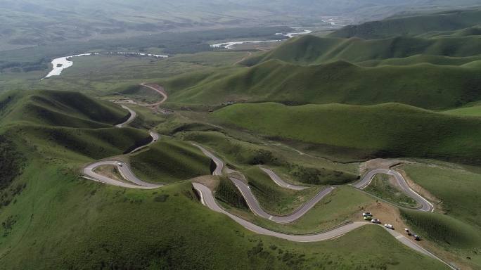 新疆盘山公路