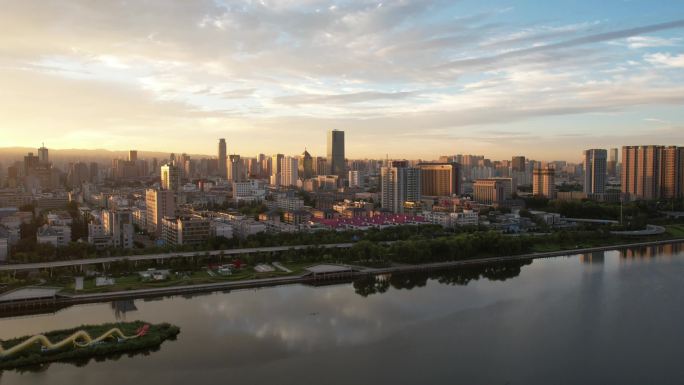 航拍太原日出朝霞日照太原延时