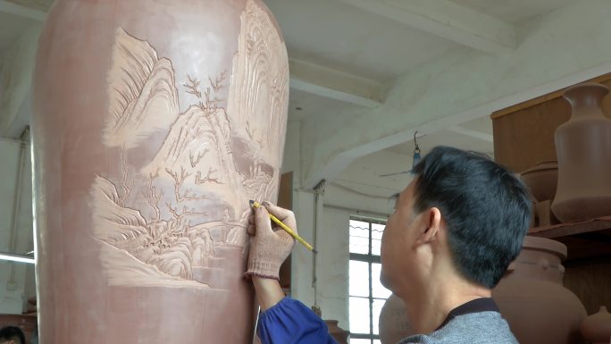 广西钦州坭兴陶雕刻