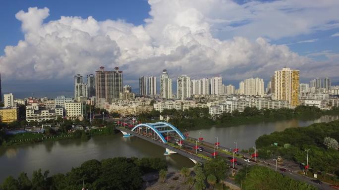 三亚市区月川桥航拍空镜