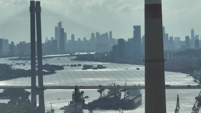 广州黄埔大桥全貌远眺珠江新城广州塔
