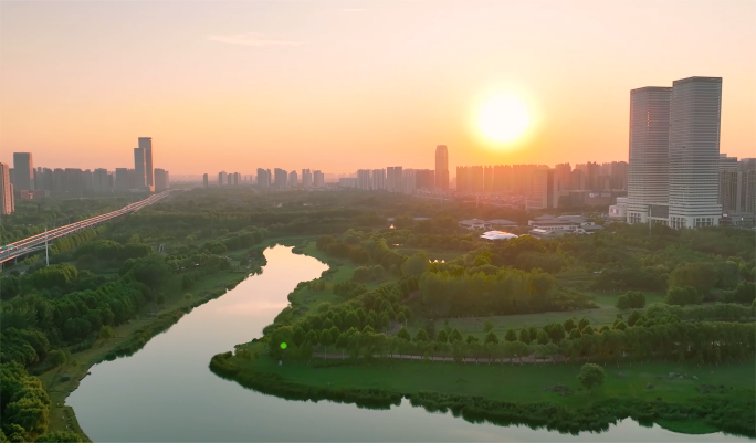 航拍合肥滨湖夕阳下的塘西河公园