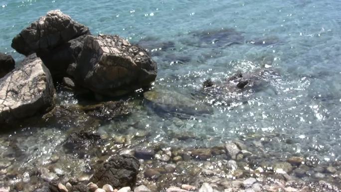 海中的岩石