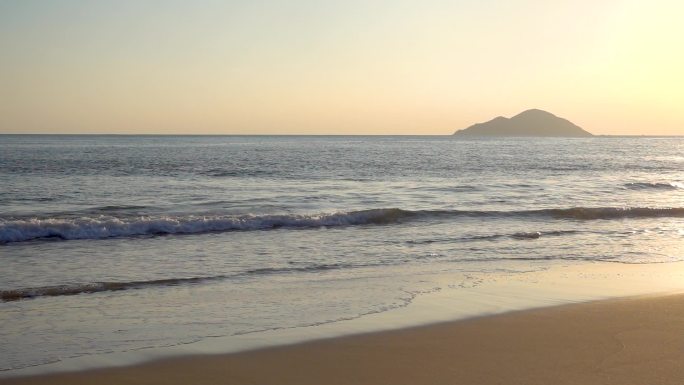 海南海边沙滩夕阳