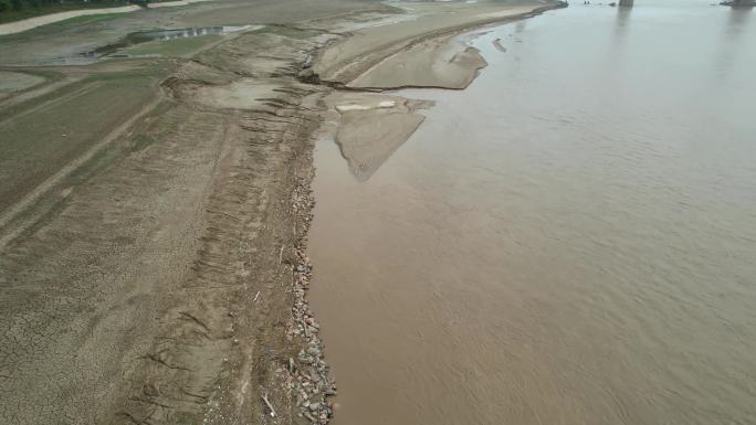 黄河放水河道枯竭B