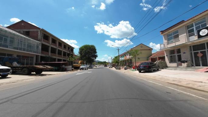 开车第一视角沿途风景 行驶在公路上