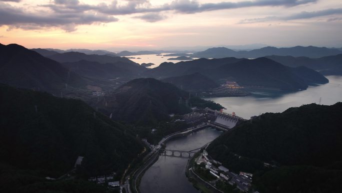 杭州建德白沙镇新安江水库大坝傍晚航拍