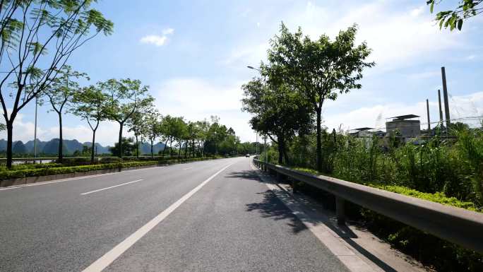 骑电动车 路上沿途风景