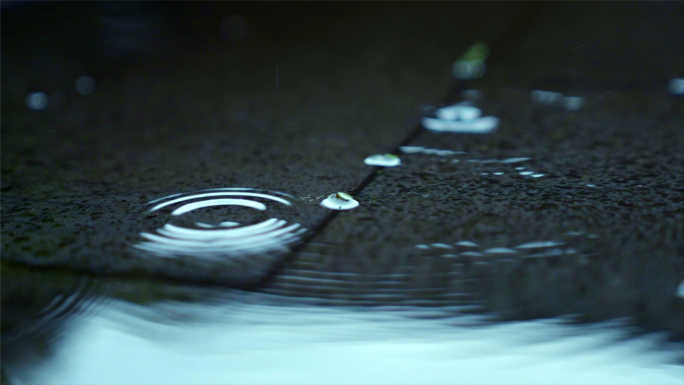 下雨天 雨水 雨水滴落 雨滴特写