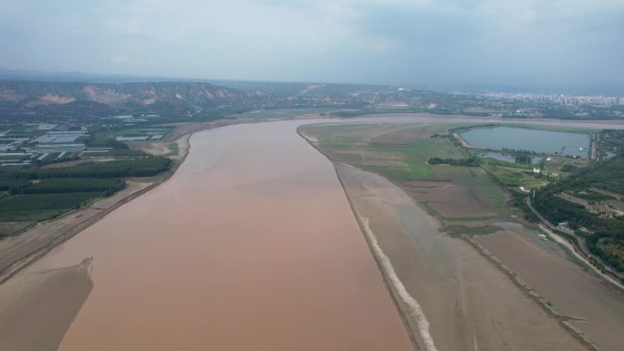 黄河放水河道枯竭B