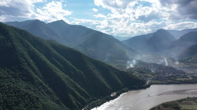 金沙江，农田，高原高山，河流，农村，农业