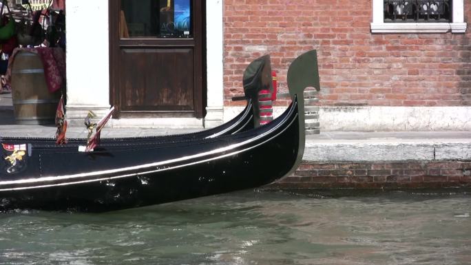 从威尼斯的平底船上看巴克