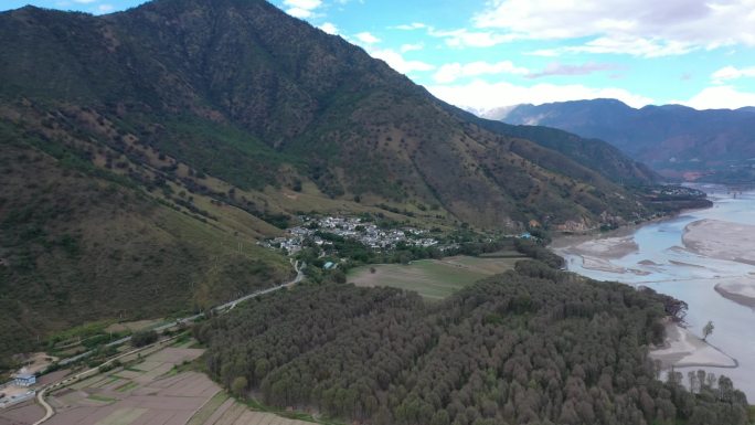 金沙江，农田，高原高山，河流，农村，农业