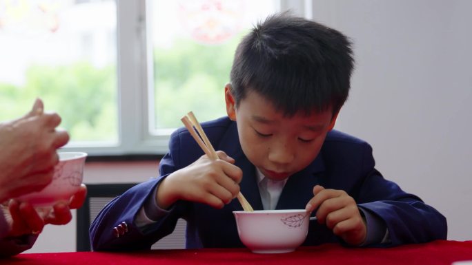 让爱回家留守儿童中学生小学生新年