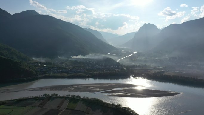 香格里拉，长江第一湾，河流，高原，高山