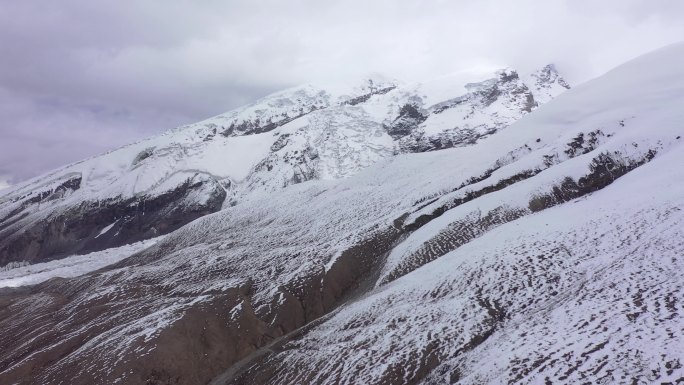 4K 新疆雪山之父慕士塔格峰空镜