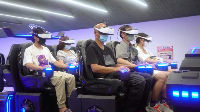 4K高清VR商场游戏体验过山车虚拟游戏