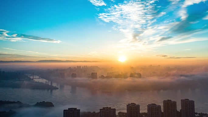 宜昌日出晨雾（五月）