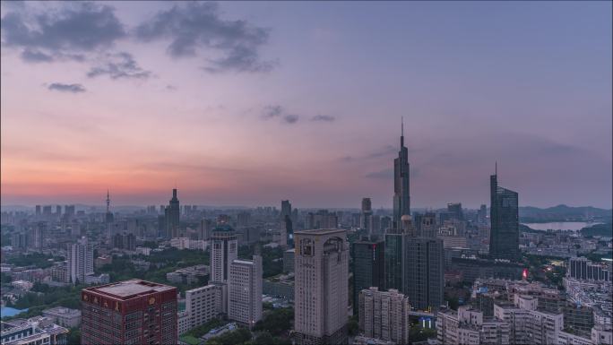 落日余晖下的南京城区