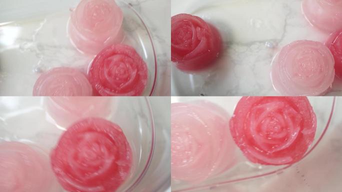 冰盒冰格拆出粉红色玫瑰冰块