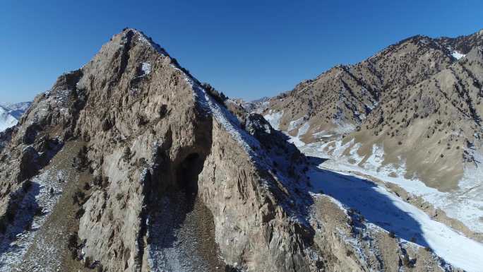 青海海西无人区雪山航拍