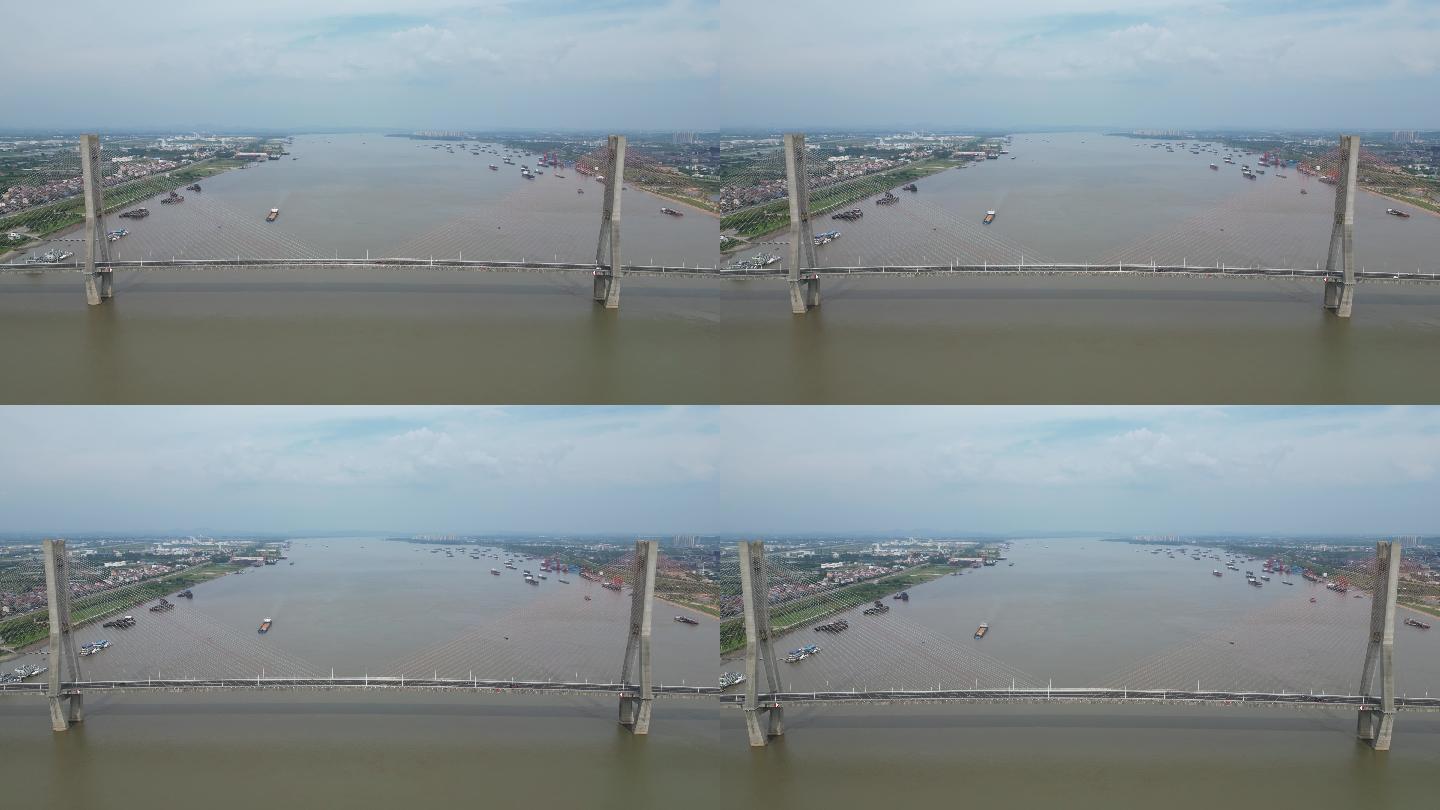 航拍湖北鄂黄长江大桥交通 (1)