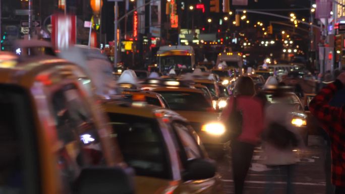 纽约时代广场拍摄的夜间城市交通和行人的时间推移