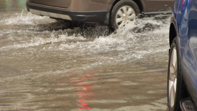 积水道路 涉水行车