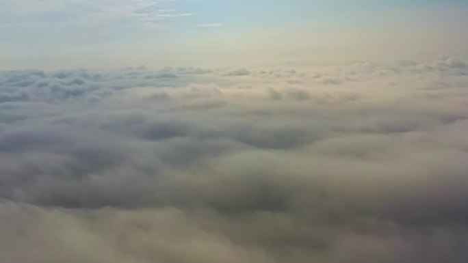 4K 无人机穿越云海上空航拍大气日出