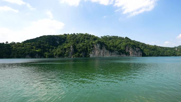 碧水蓝天绿水青山