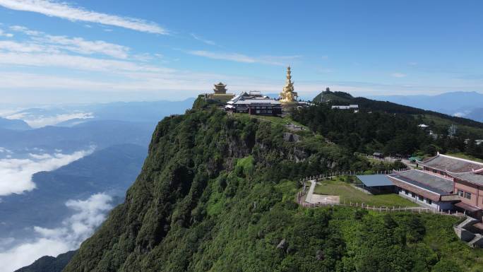 索道视角看峨眉山