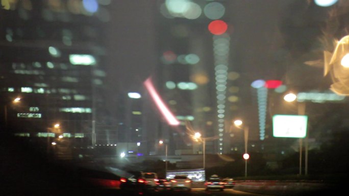 原创 城市夜景 雨夜 车内拍摄 虚焦朦胧