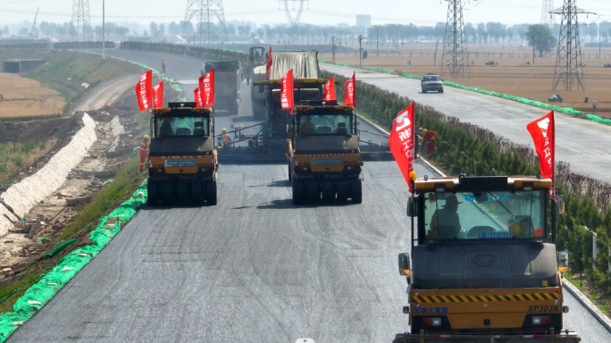 公路沥青铺设道路施工修路