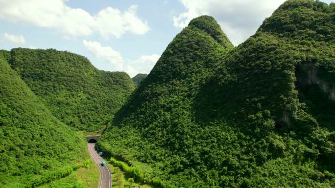 贵州荔波漳江大小七孔风景区