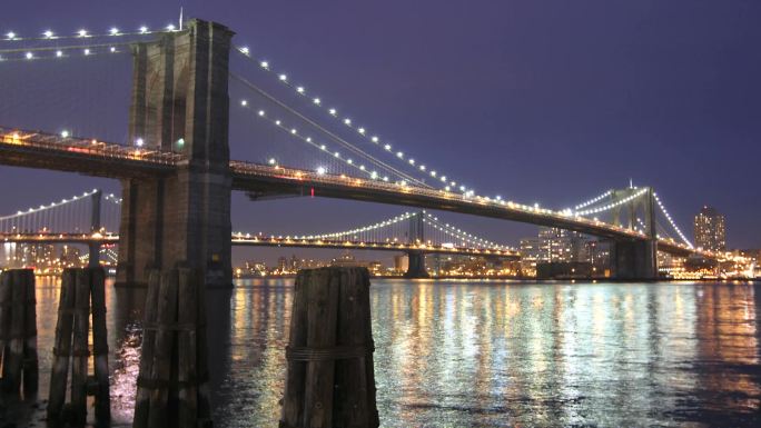 纽约布鲁克林大桥的傍晚时分