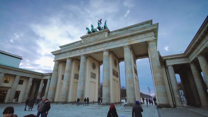 柏林勃兰登堡门的延时视图德国最著名的地标之一
