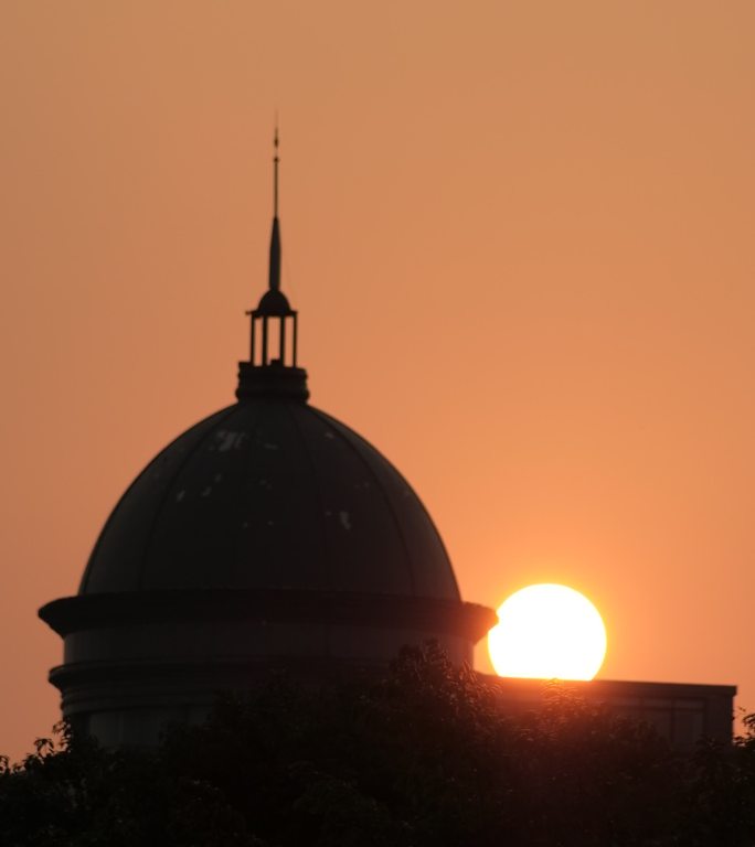 四川德阳旌阳区夕阳西下晚霞