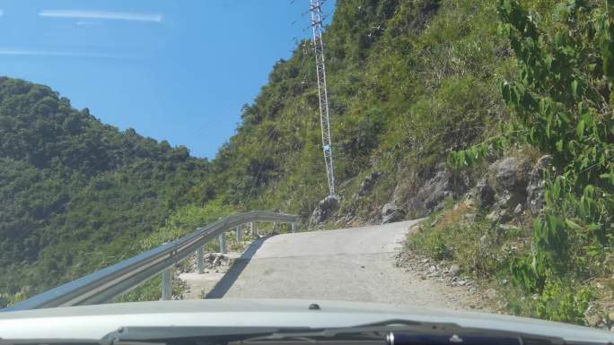 边远山区危险山路