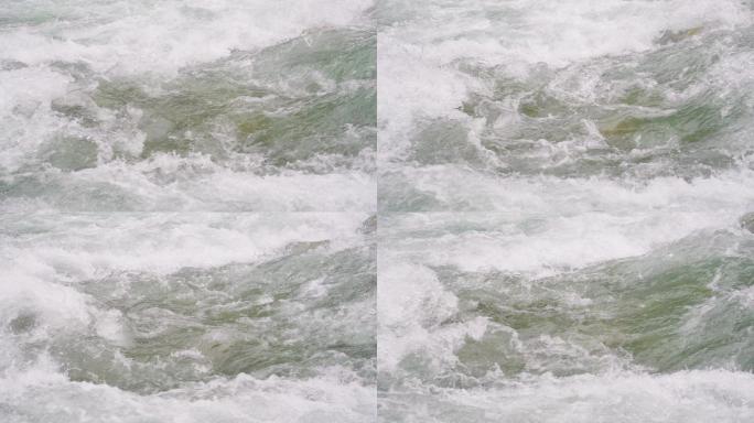 4K正版-湍急河水流过浅滩石头 10