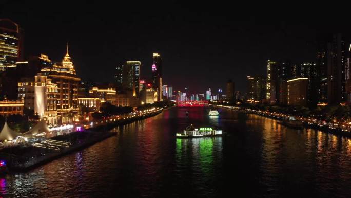 广州珠江夜游靠岸航拍