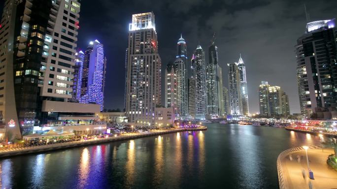迪拜码头夜幕降临。高清视频。