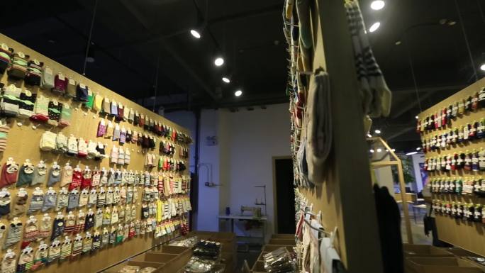 浙江绍兴诸暨大唐袜业市场袜子门店展示袜子