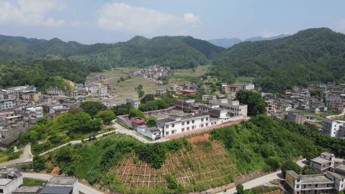 广西山村学校