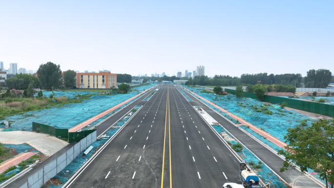 新修的城市道路