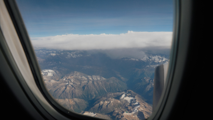 飞机窗外景色、雪山高原