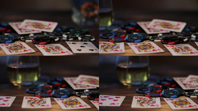扑克牌和筹码