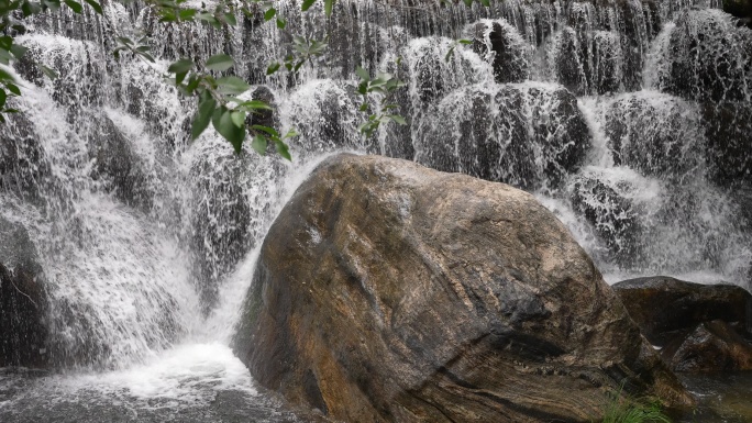 瀑布山泉水清洁水源