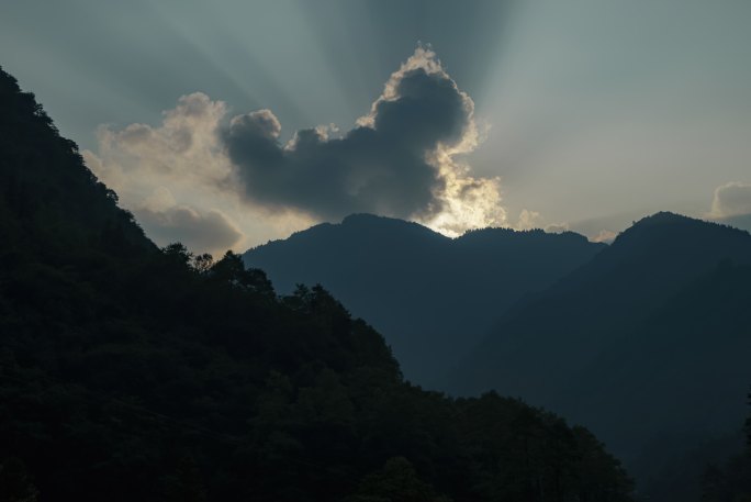 高山云朵光影延时