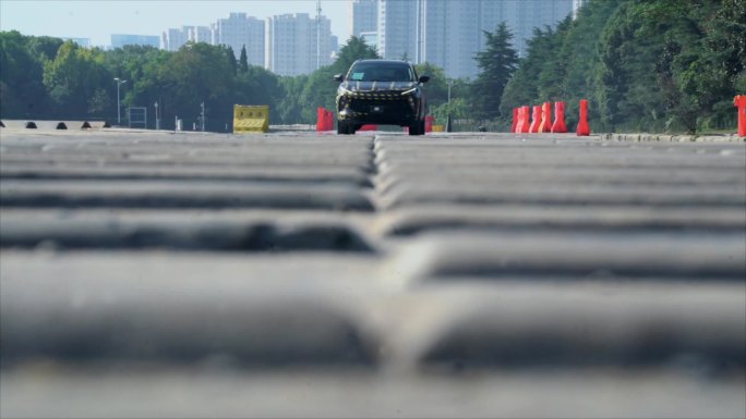 汽车路面颠簸测试